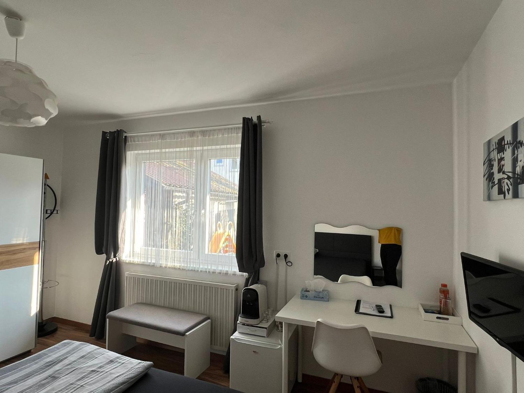Bogi'S Ferienhaus - Pension Laakirchen Esterno foto