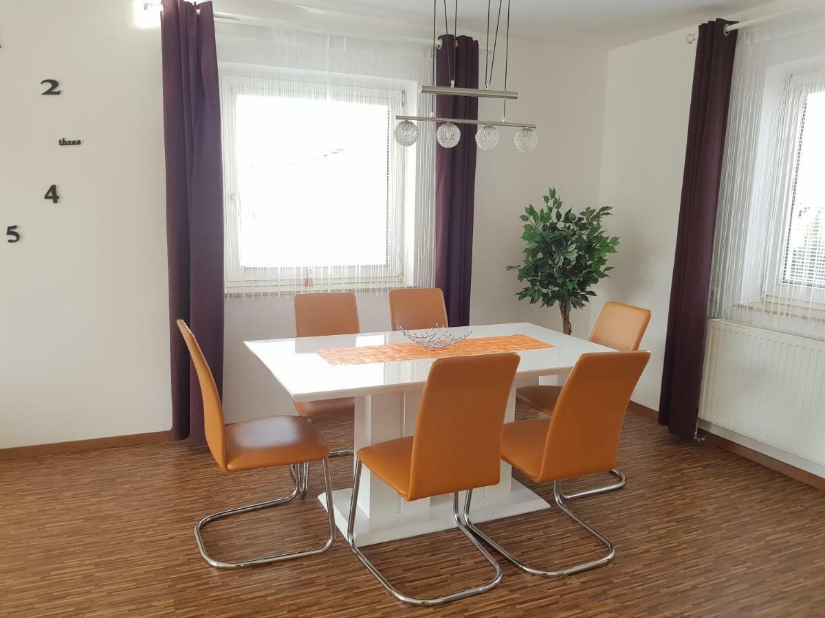 Bogi'S Ferienhaus - Pension Laakirchen Esterno foto